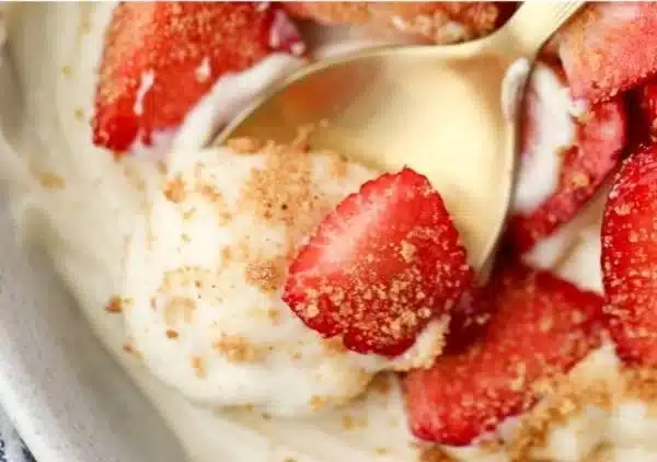 High Protein Cheesecake Yogurt Bowl
