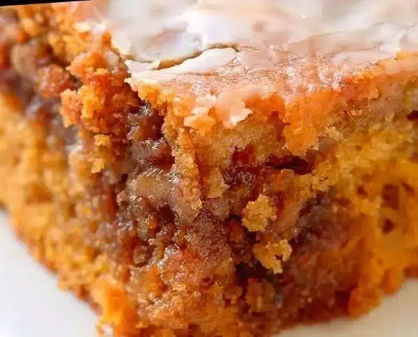 PUMPKIN HONEY BUN CAKE